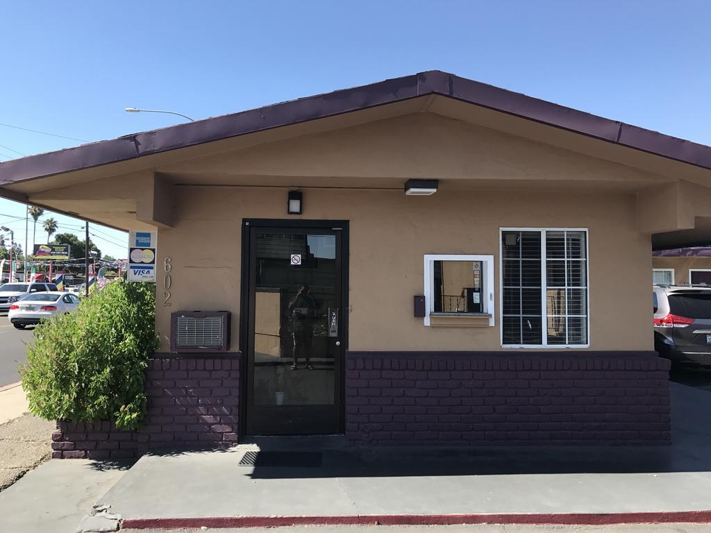 Economy Inn Modesto Exterior foto